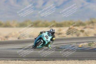 media/Dec-07-2025-CVMA (Sun) [[3e7d2de5dc]]/Race 16-Formula Middleweight/